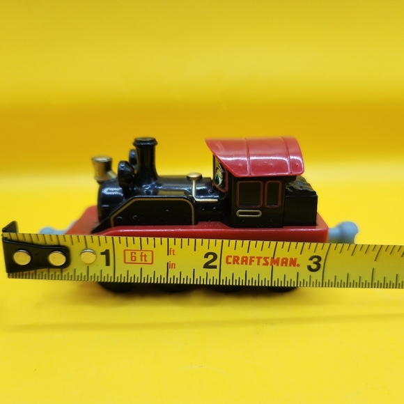 2013 Tomy Old Puffer Pete Train Engine Chuggington Red Diecast - Picture 4 of 6